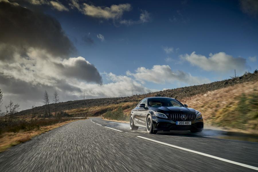  Mercedes-AMG C63 S Coupe (C205) 2018 года  (UK) (фото 4 из 40)